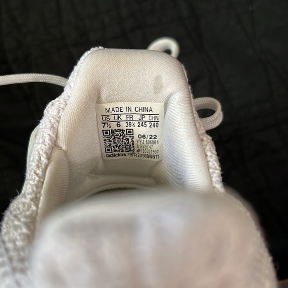 ULTRABOOST DNA 5.0 SHOES - Picture 2 of 7